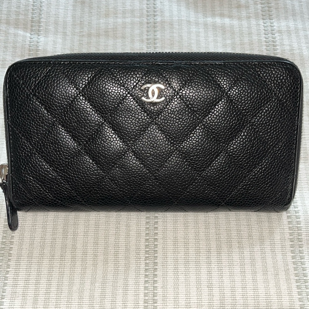 Authentic Chanel Caviar Quilted Zip Around Wallet with COA